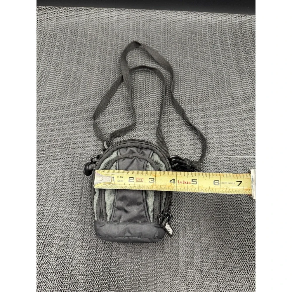 Case Logic Compact Camera Case With Crossbody Strap
